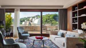 bike-tour-basque-country-artist