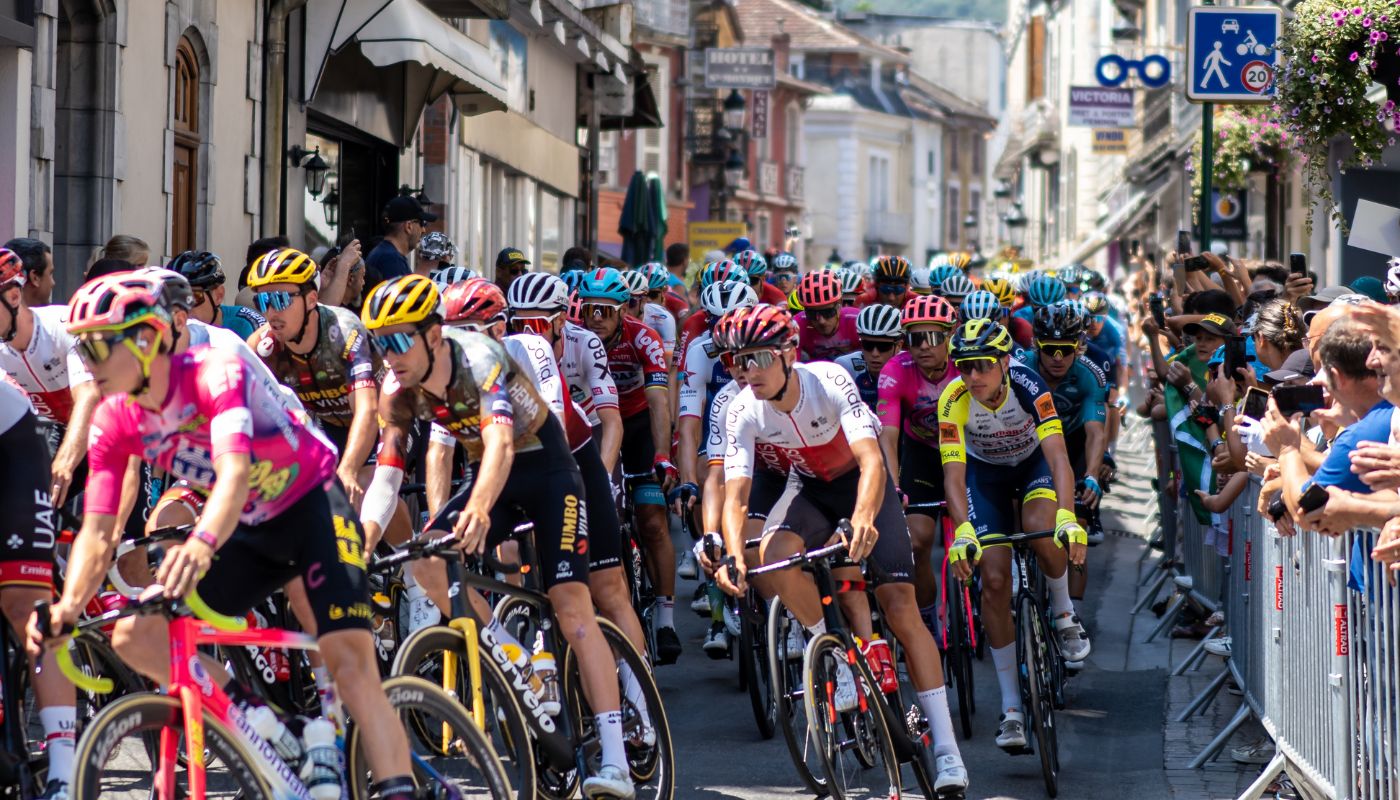 bike-tour-de-france-peloton