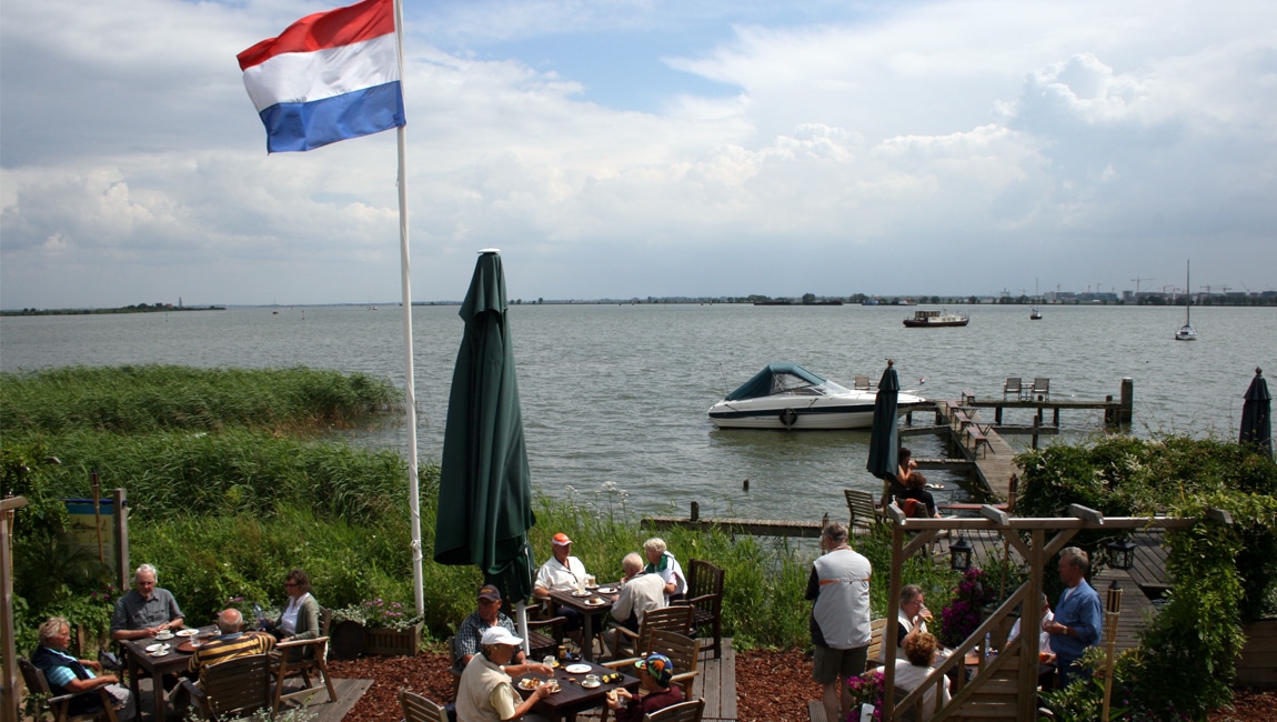 Holanda: Lago IJssel en velero y bicicleta